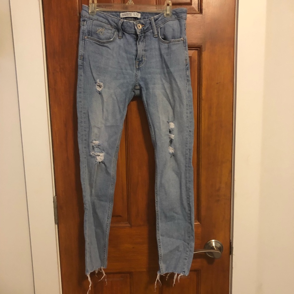 Zara cropped ankle light wash skinny jeans